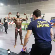 Foto di Flavio D'Angelo con i suoi atleti e clienti