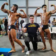 Foto di Flavio D'Angelo con i suoi atleti e clienti